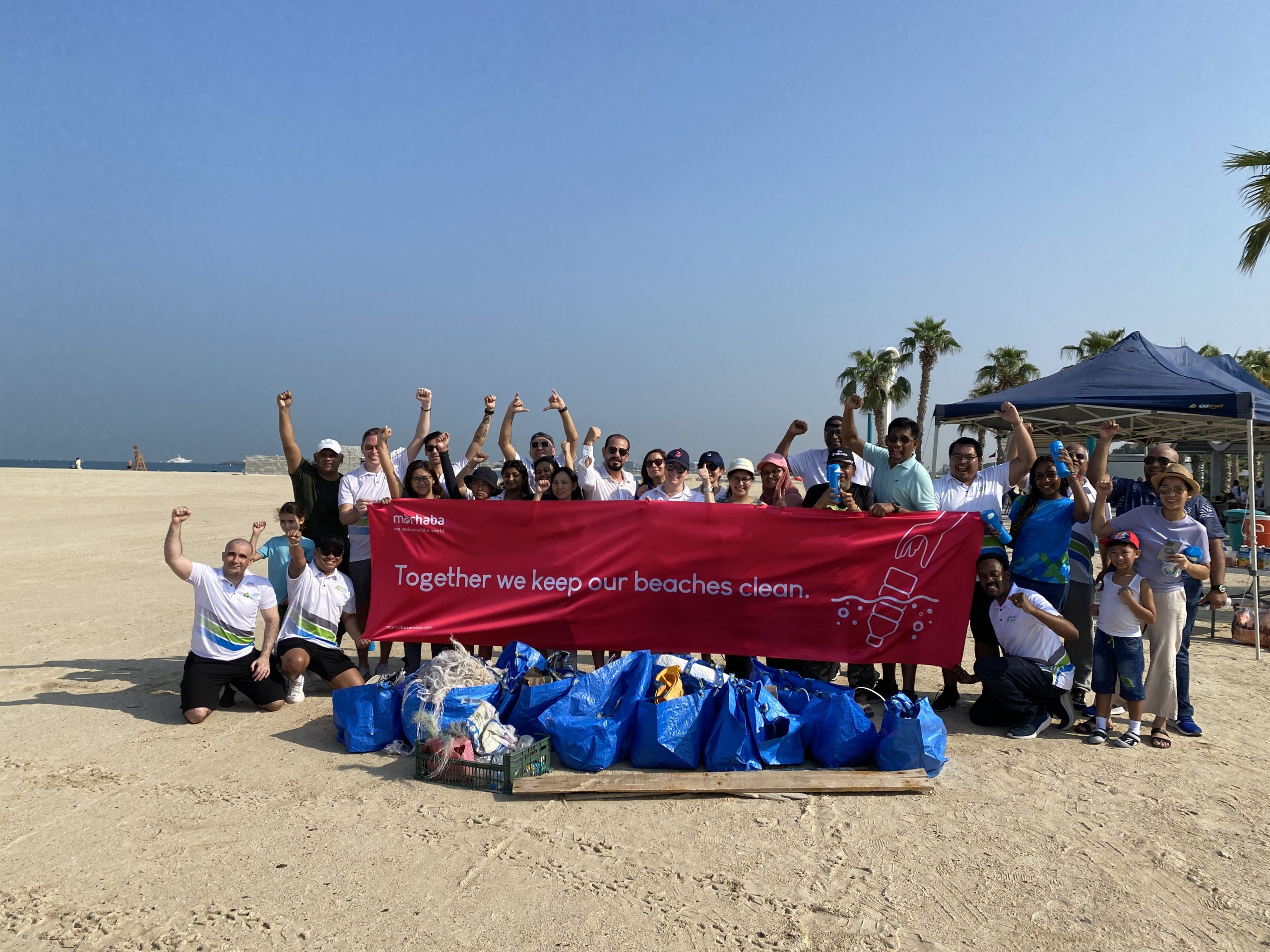 Beach Clean up Actvitiy with Dnata