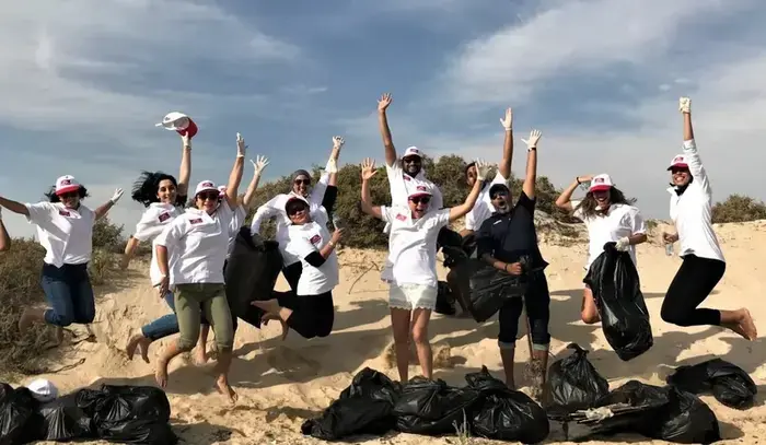 Beach cleanup volunteers